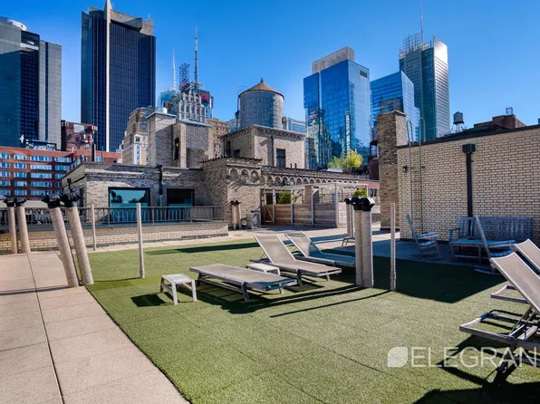 325 West 45th Street image 7 of 10