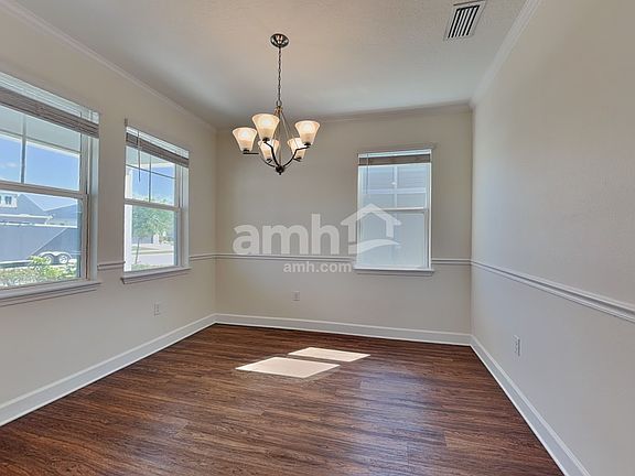 4th image of 411 Pine Terrace Dr