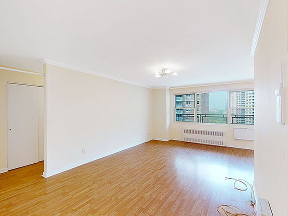 2nd image of 2940 W 5th St APT 13E