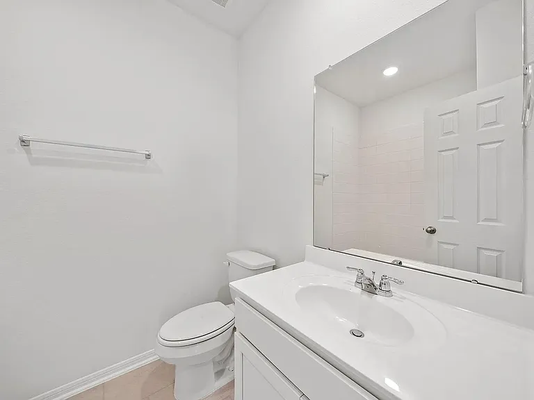 19126 Hazel Firs Ct — Photo 15