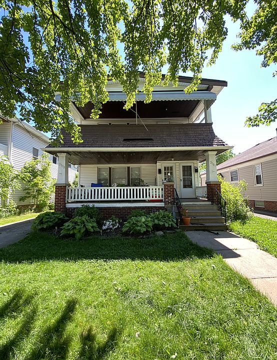 1st image of 2181 Chesterland Ave