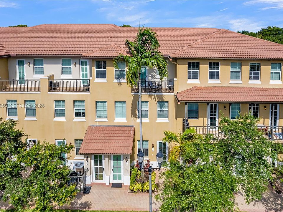 1st image of 950 SW 147th Ave #2611