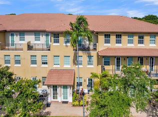 Cobblestone, Hollywood, FL 33027
