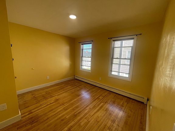 4th image of 93 Sterling St APT 2
