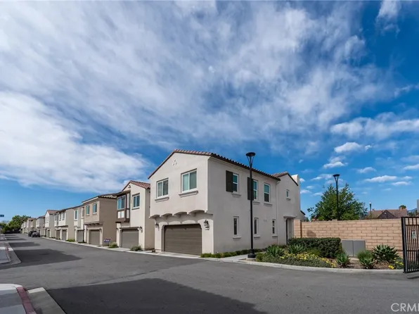 202 Bonita Ln, Rialto, CA 92376
