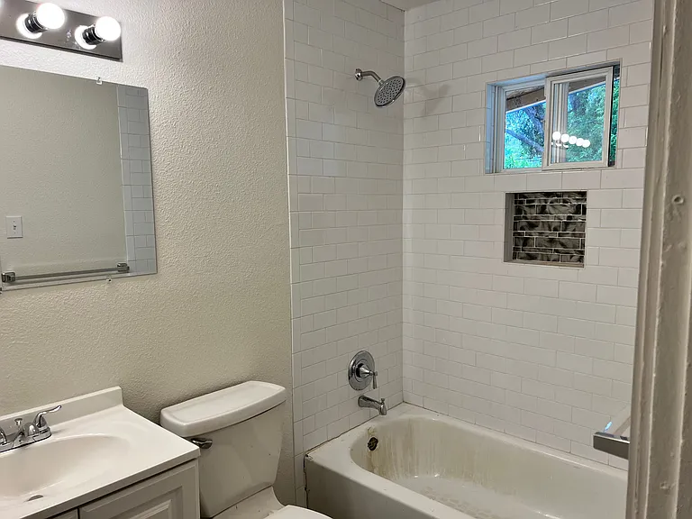 1015 Haynes St #1015 — Photo 8