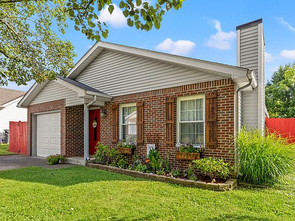 2nd image of 1213 Crown Cir