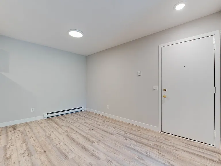 18 N Wickham Ct — Photo 8