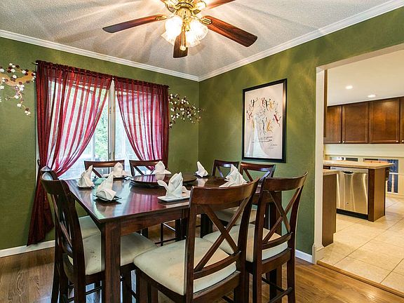 3rd image of 2876 Wildwood Dr