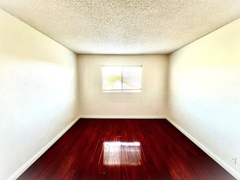 2410 N Towne Ave #3 — Photo 11