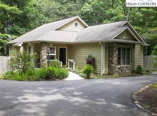 111 Ivy Ln, Sparta, NC 28675