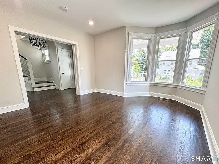 25 Quintard Ave — Photo 7
