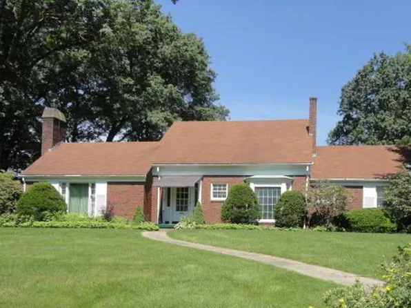 313 W Washington Blvd, Grove City, PA 16127