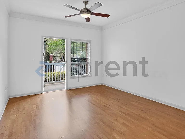1111 Westchester Rdg NE — Photo 6