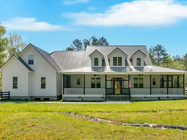 139 Crabtree Dr, Tunnel Hill, GA 30755