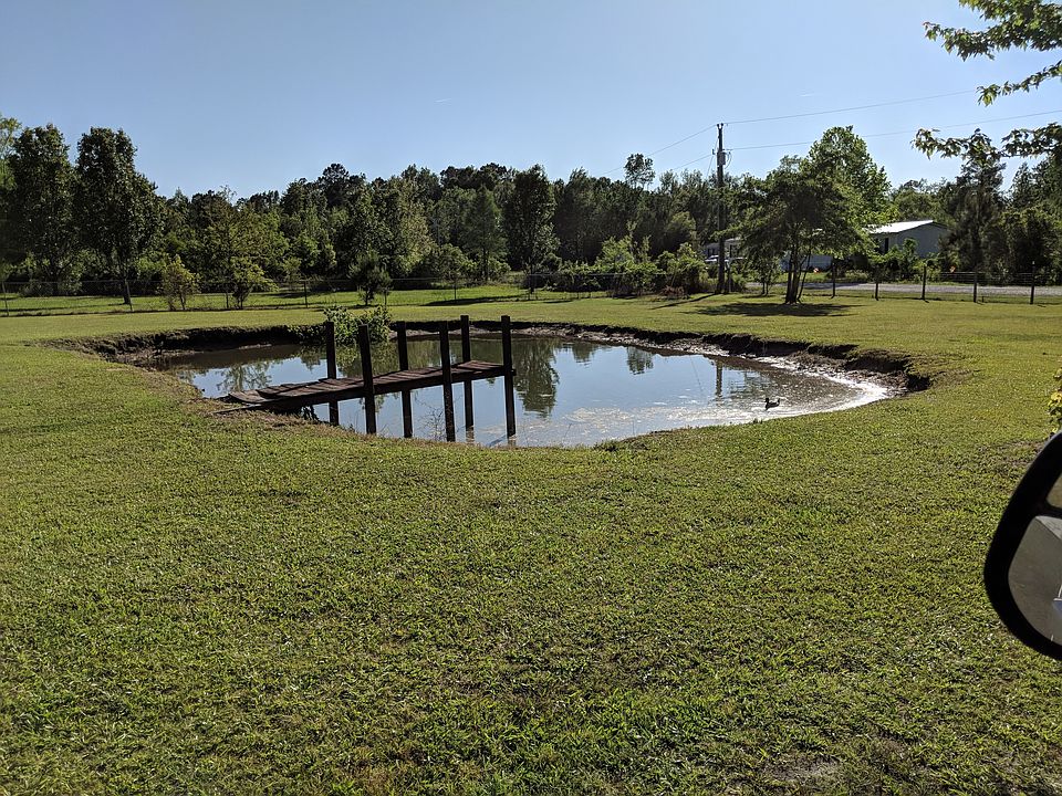2nd image of 411 Fairwoods Ln