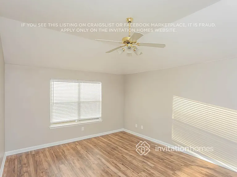 8117 Hennessey Trl — Photo 12