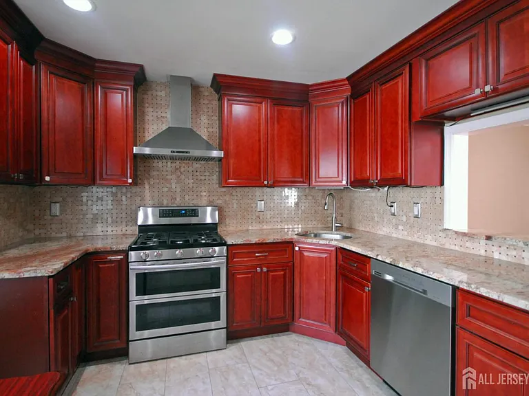 96 Brewster Cir — Photo 9