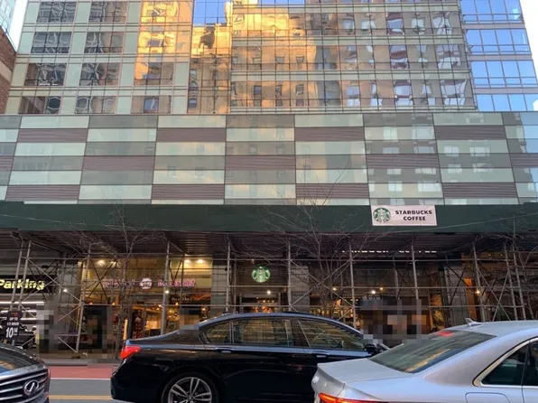 350 W 42nd St APT 58E, New York, NY 10036