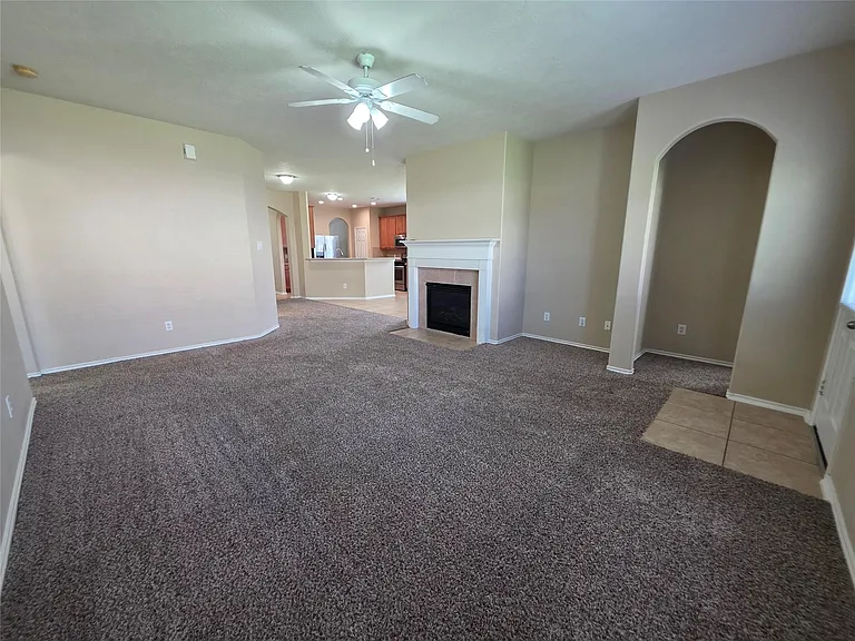 2242 Waxwing Dr — Photo 8