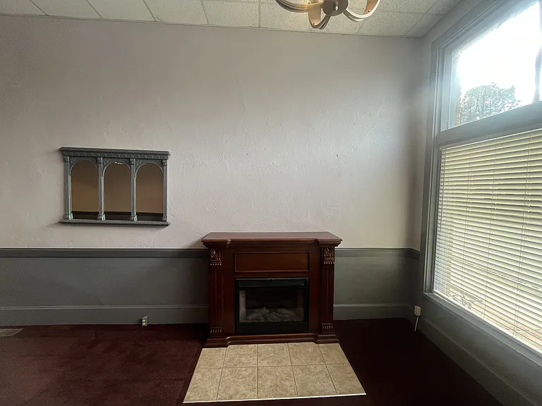 328 E State St #2 — Photo 3