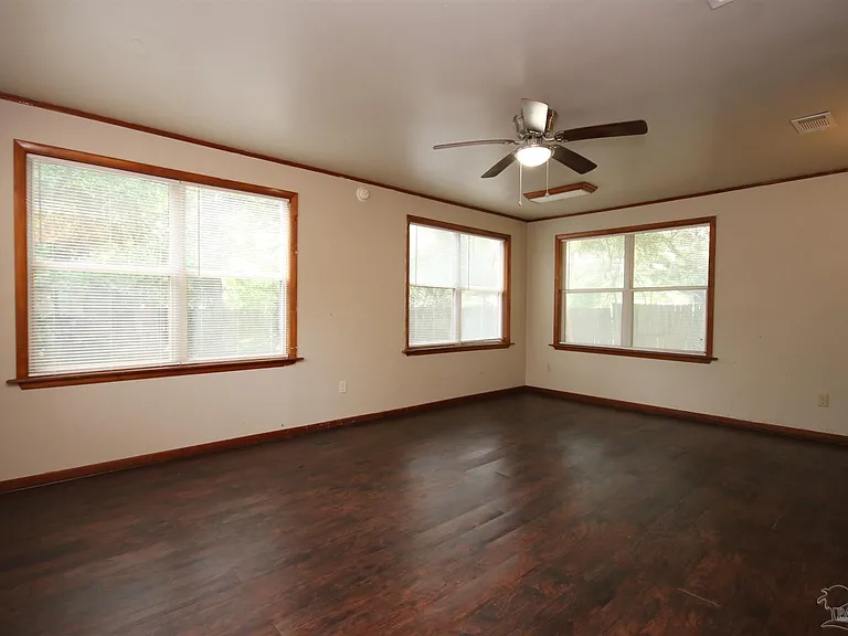 4745 Praline Ln — Photo 9