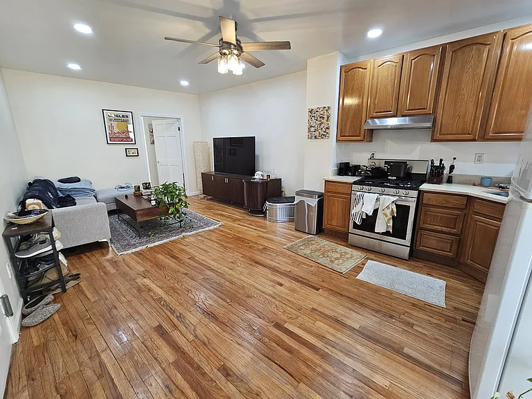 203 Court St #3 — Photo 3