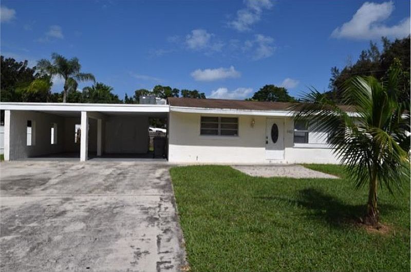 1st image of 592 Skylake Dr