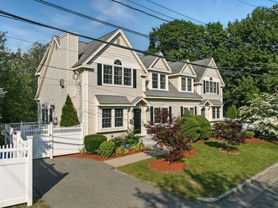 2 John St UNIT 2, Reading, MA, 01867