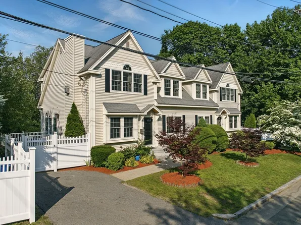 2 John St Unit 2, Reading, MA 01867