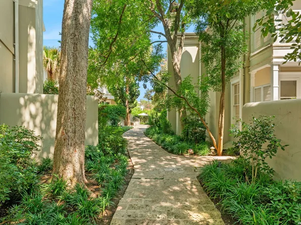 122 Chester APT 5, San Antonio, TX 78209