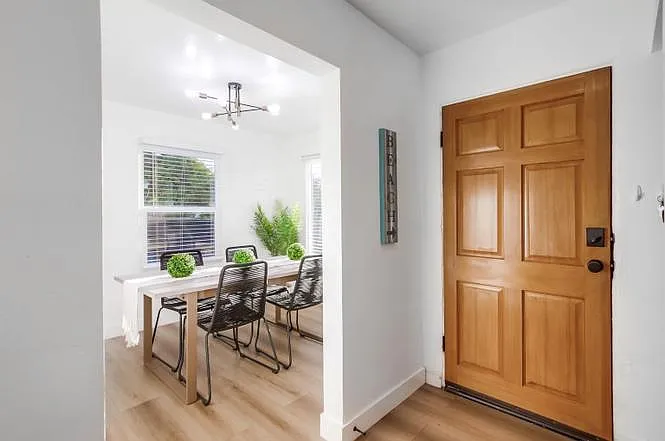 615 Florence St — Photo 3