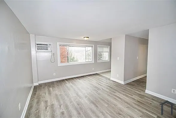 427 Xenia St SE #304 — Photo 6