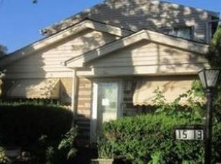 15513 Vincennes Rd, Phoenix, IL 60426