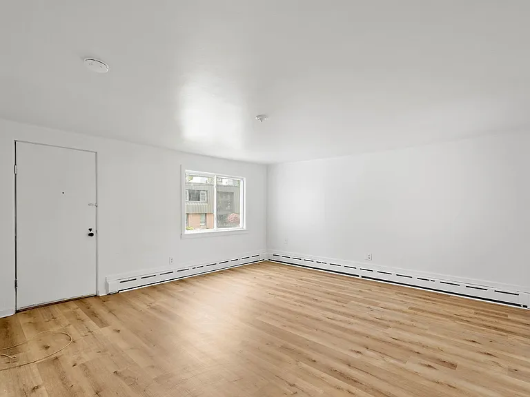 571 Washington Avenue — Photo 12