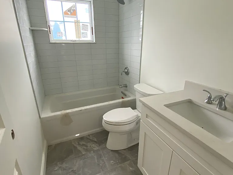 162A Gainsborg Ave E — Photo 9