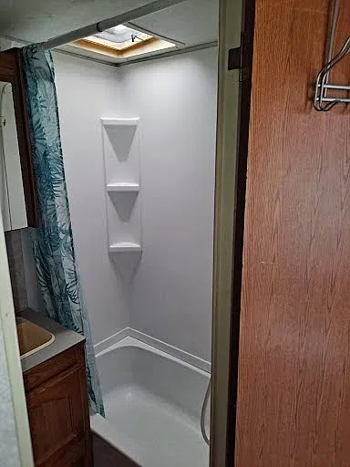 515 E Saint Andrew Pl — Photo 2