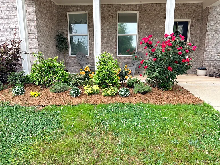 1620 Rosemary Park — Photo 2