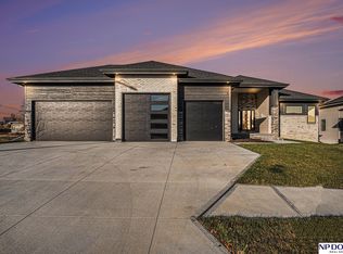 3920 S 212th St, Elkhorn, NE 68022