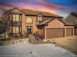 20379 Ballantrae Dr, Macomb, MI 48044