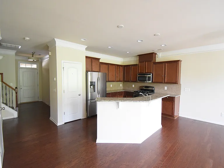 9620 Camberley Ave NW — Photo 8