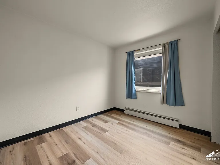 618 Gambell St #11 — Photo 39