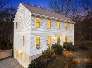 32 Linden St, Douglas, MA 01516