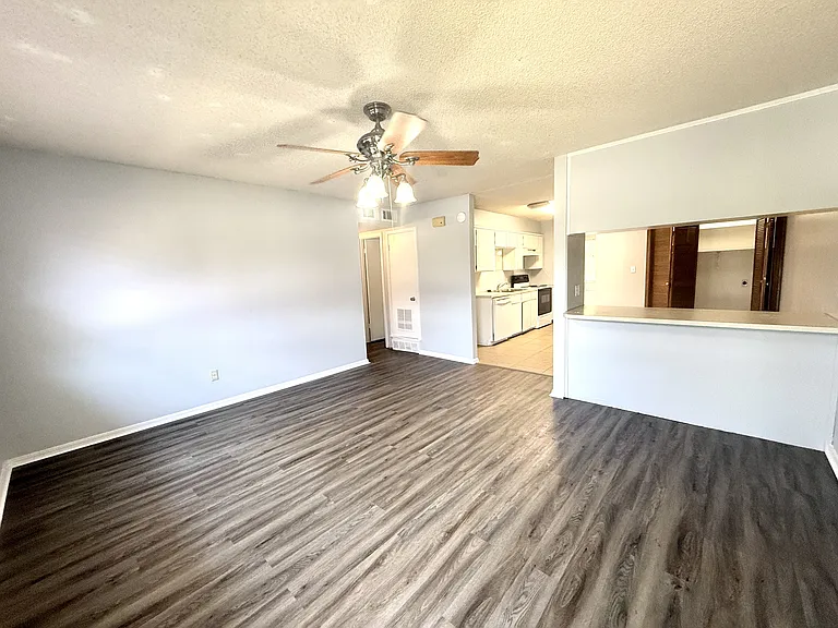 2206 Shenandoah Dr — Photo 8