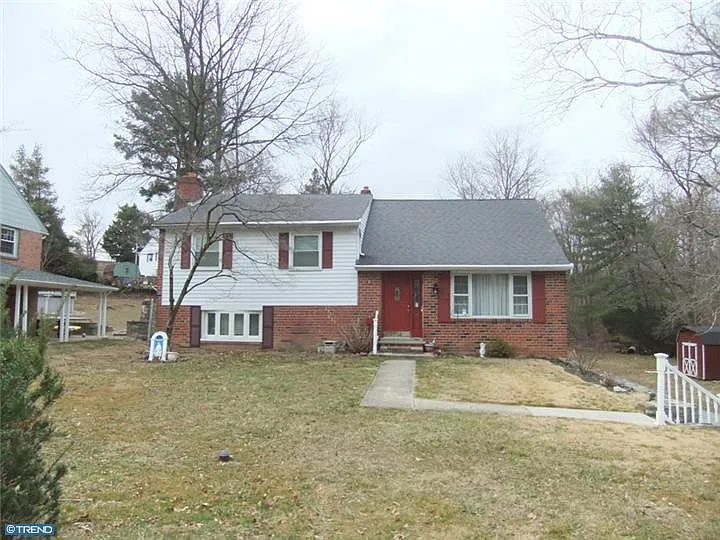 222 Lewis Rd photo 1