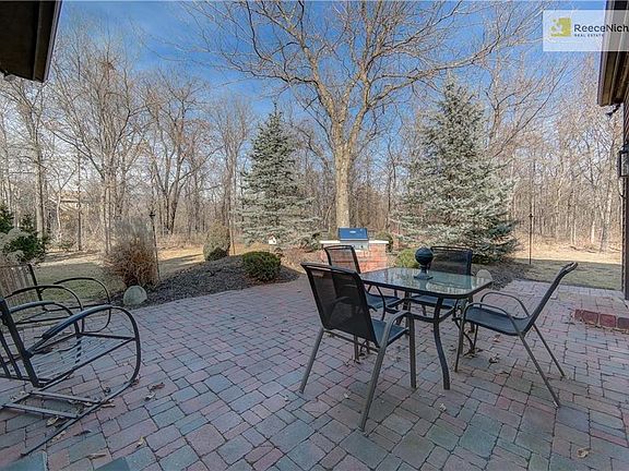 Great outdoor entertaining space with built in grill and beautifully landscaped ground... a peaceful retreat.