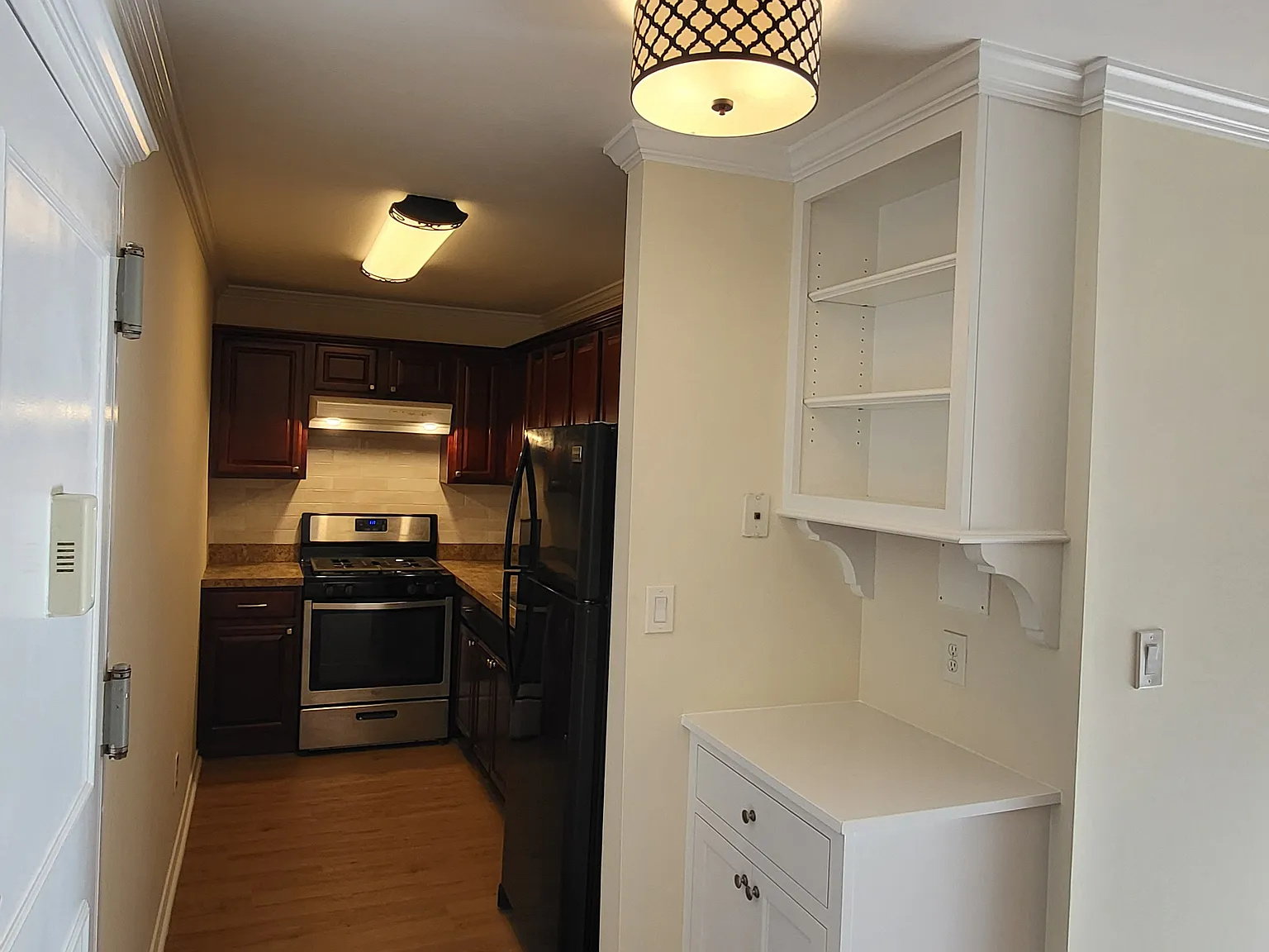 1 bed, 692 sqft, $1,695 — Photo 3