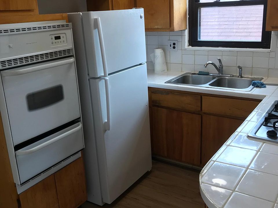 Wall oven and cook top