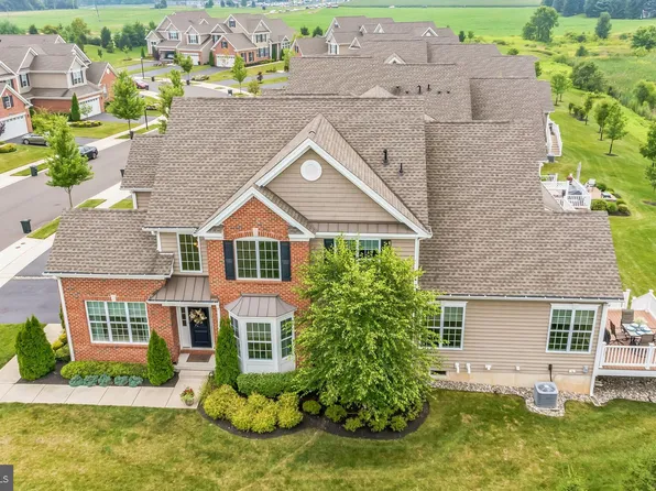 603 Tournament Dr, Moorestown, NJ 08057