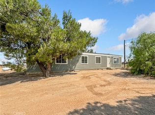 8615 Shasta Rd, Phelan, CA 92371